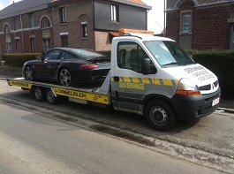 UC. Automobiles - Plaque garage, vente, dépannage - photo de notre dépanneuse